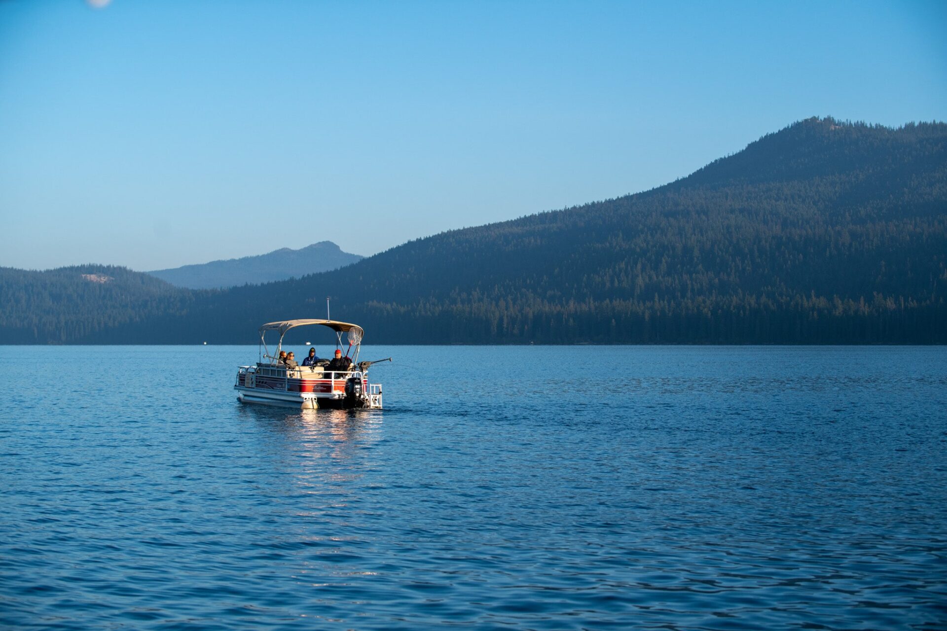 Where Waters and Heads Are as Clear as Can Be